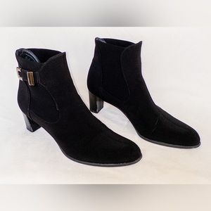 STUART WEITZMAN - SPRING GORETEX WATERPROOF BLACK ANKLE BOOTIE